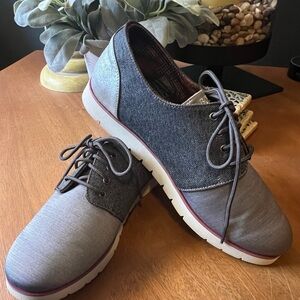 SKECHERS Bob’s Memory Foam Dandy Saddle Shoe Tie NWOB Gray Wide Rubber 9.5